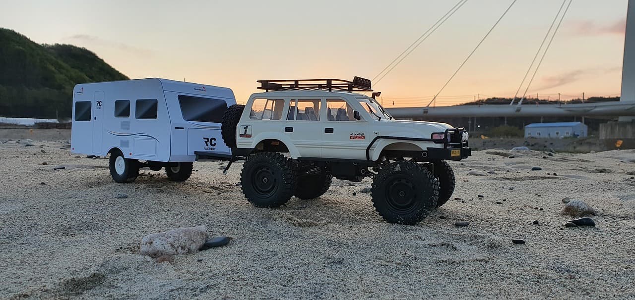 rc-factory-6594761_1280 (1)